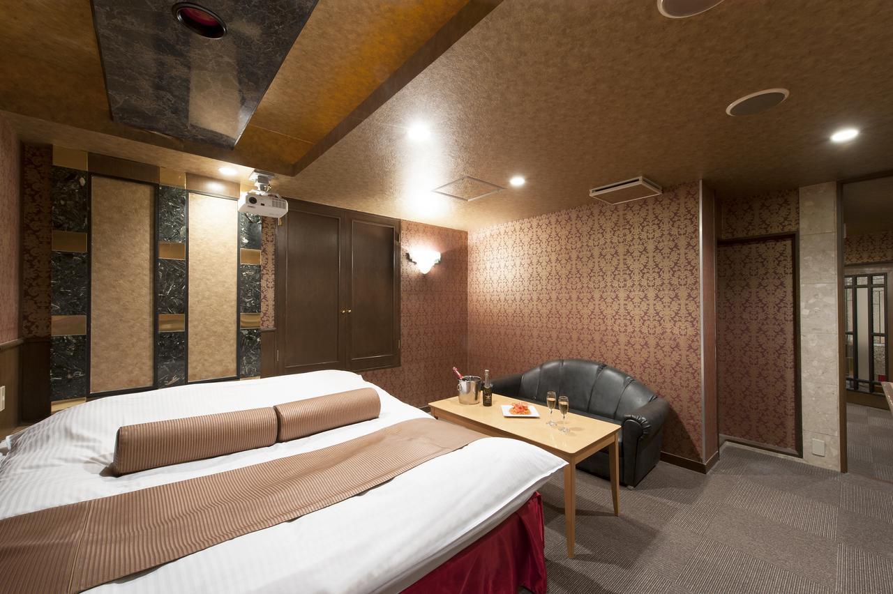 Blanc Chapel Christmas (adults Only) Love hotel